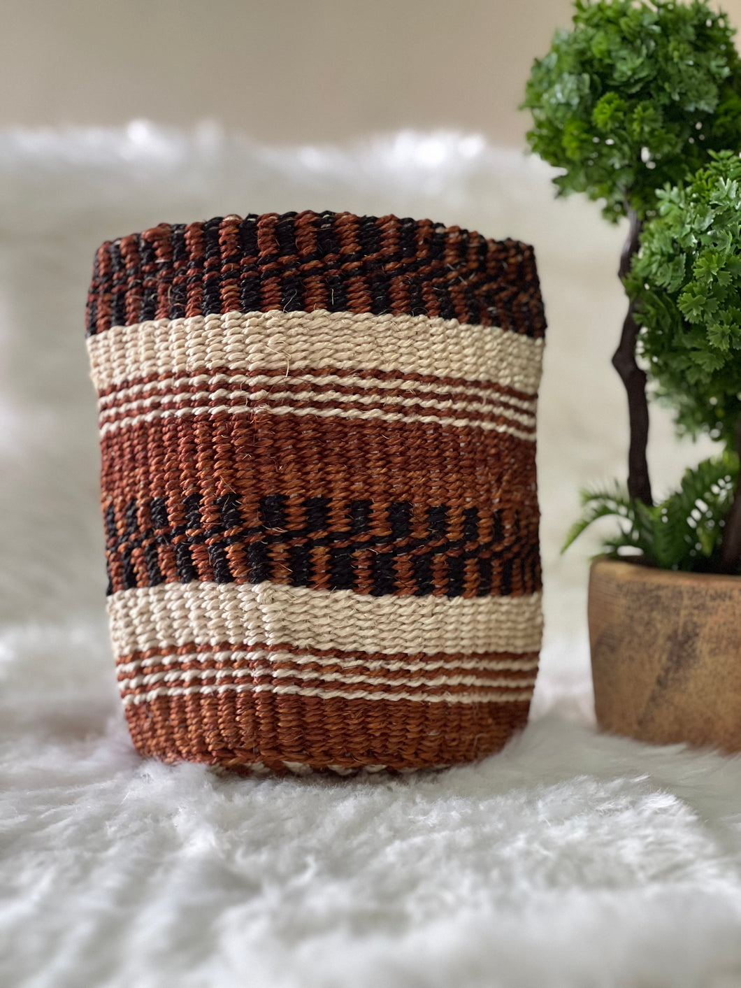 Dark Earth Woven Planters / Flower Baskets /Sisal Baskets / Vase Covers